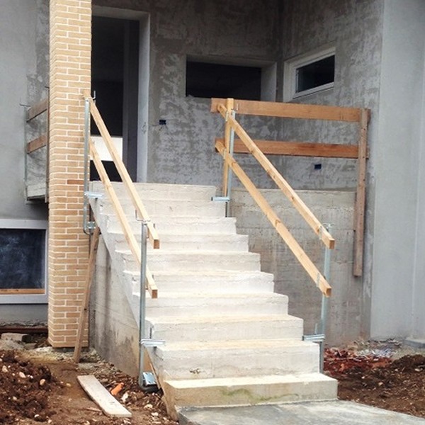 parapet-reglabil-pentru-scara.jpg